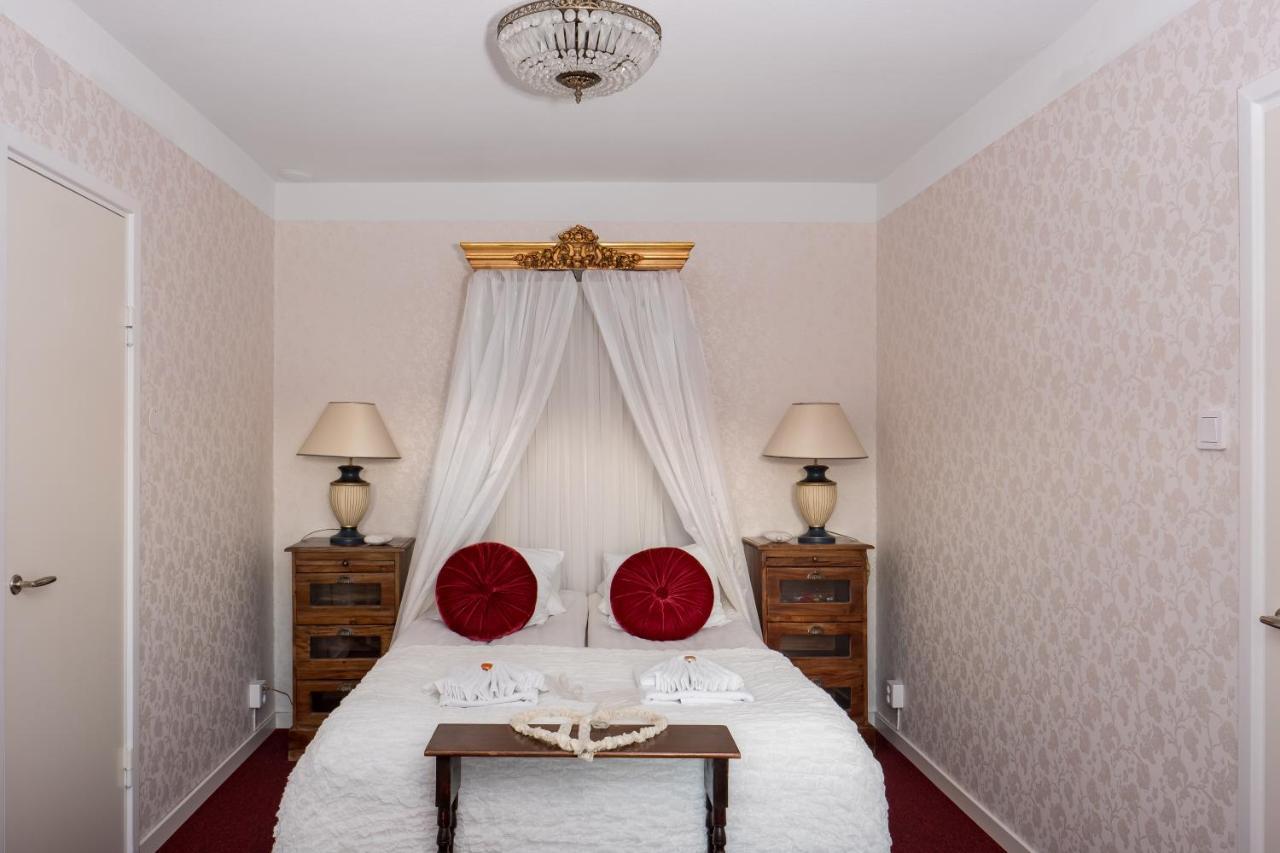 Hotel Vaennaes Vannas Esterno foto